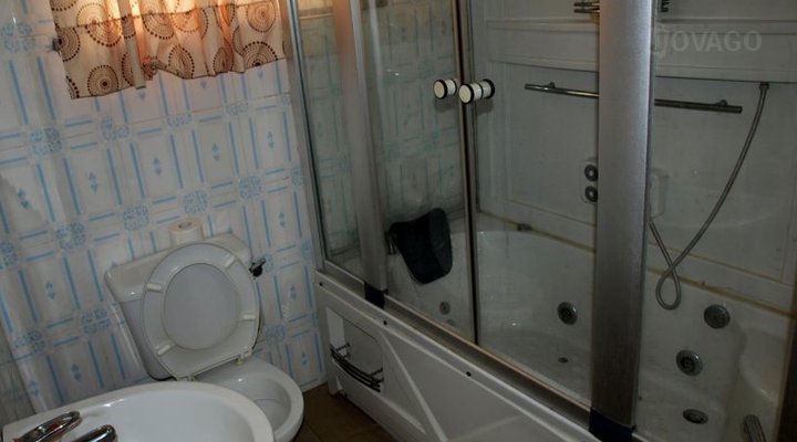 Figlos Hotel And Suites