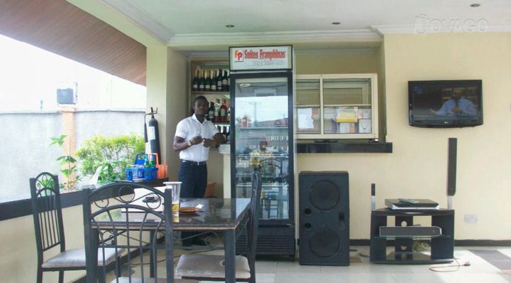 Franphinas Suites And Hotel