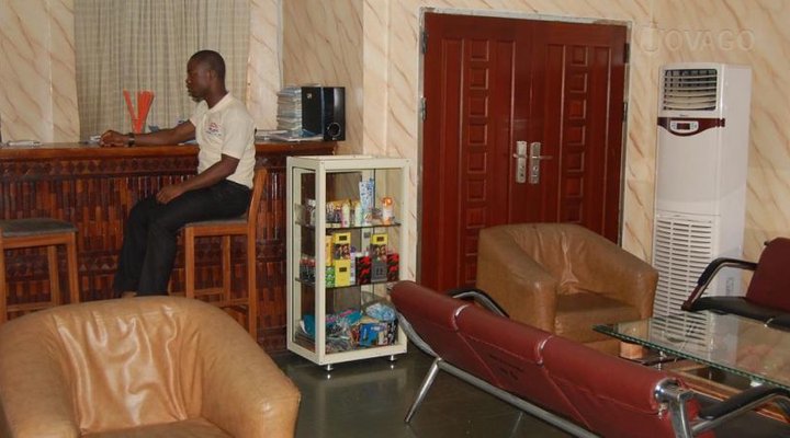 Eddy Mag Hotel And Suites