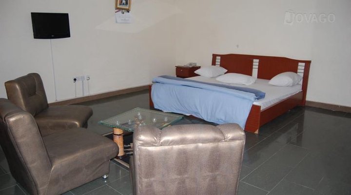 Eddy Mag Hotel And Suites
