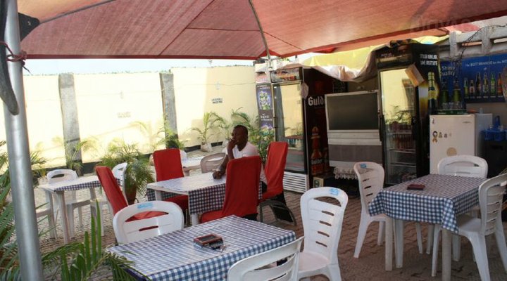 Cupid Suites Restaurant & Bar