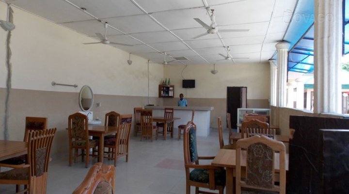 Afrique Continental Hotel Eneka
