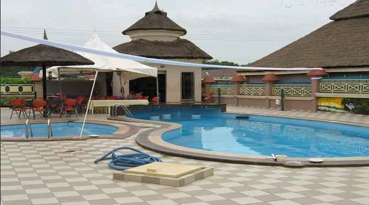 Summit Villas Suites & Apartment