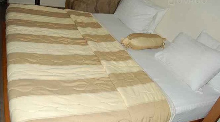 Summit Villas Suites & Apartment
