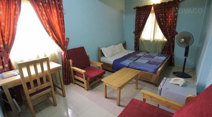 Ojei Golden Gate and Suites