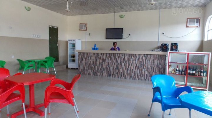 Afrique Continental Hotel, Afam
