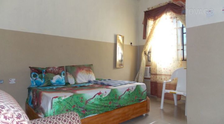 Afrique Continental Hotel, Afam