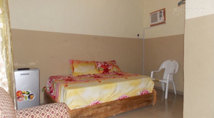 Afrique Continental Hotel, Afam