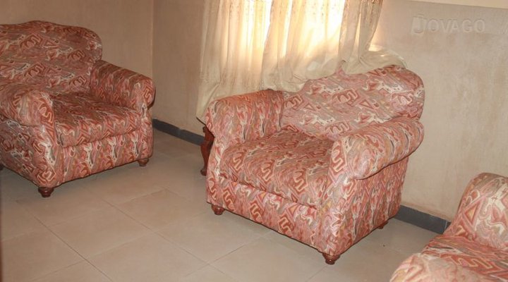 Cypo Suites