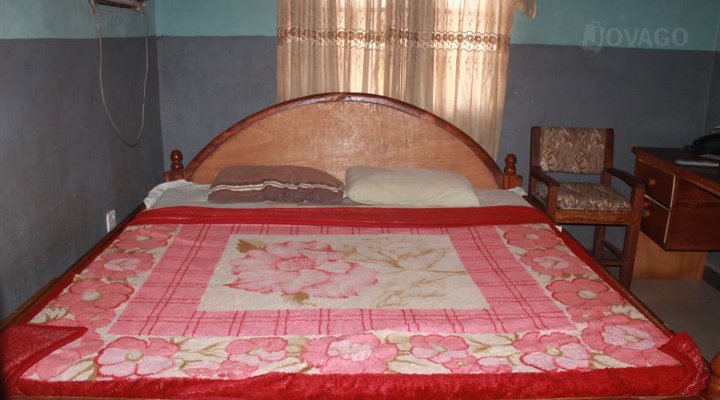 Cypo Suites