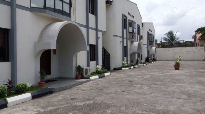 Adefuye Mansion Hotel