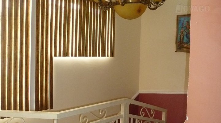 Gold Rock & Lounge