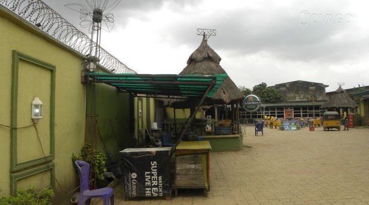 Sidos Club And Bar