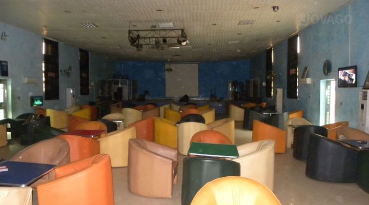 Sidos Club And Bar