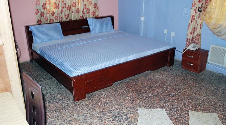 Savnier Hotel And Suites