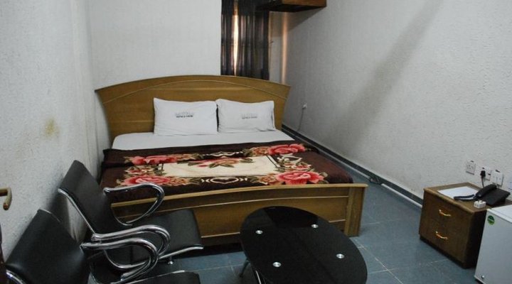 Lawfab Hotel & Suites
