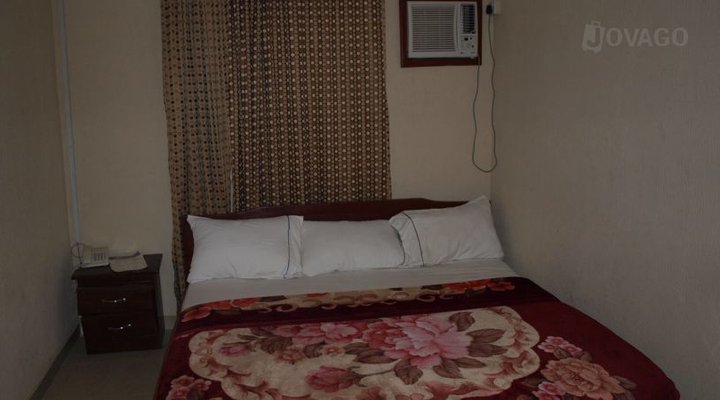 New Town Hotel And Suites