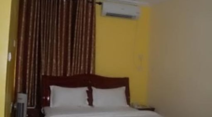 Hotel Geneza