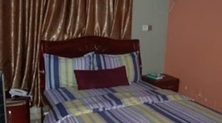 Hotel Geneza