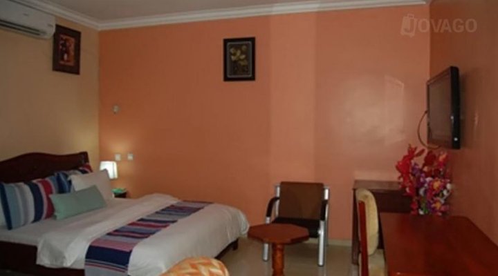 Hotel Geneza