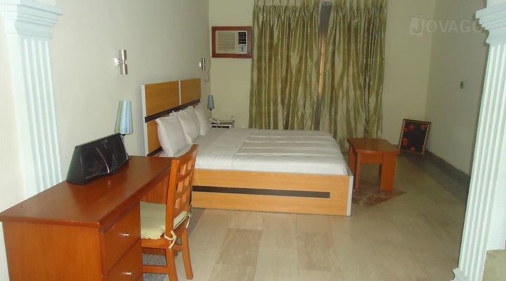 Santiago Suite