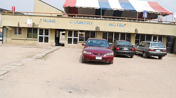 Home Country Hotel
