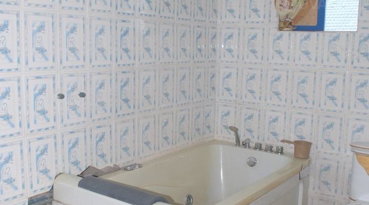 B'View Hotel and Suites