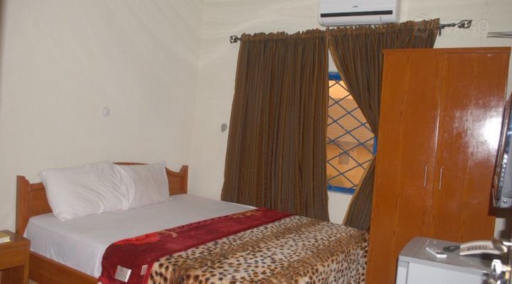 B'View Hotel and Suites