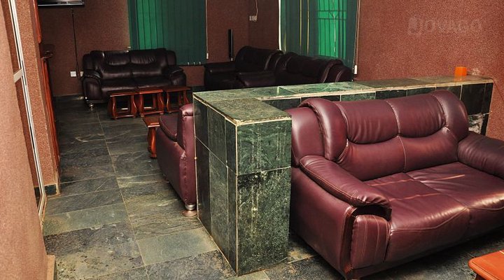 Omesh Hotel