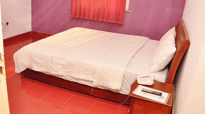Omesh Hotel