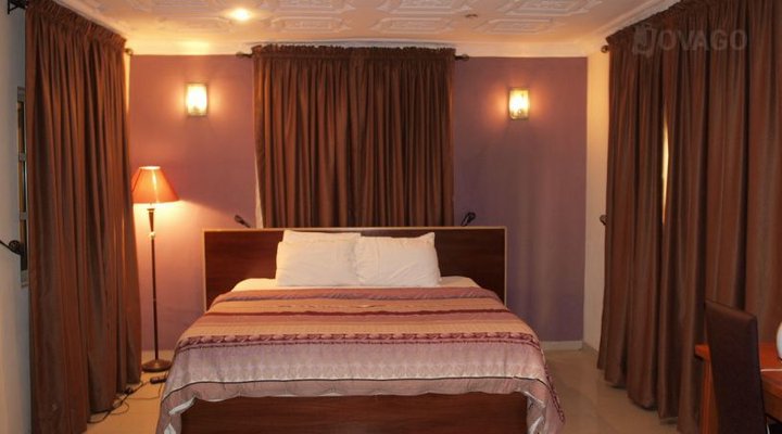 House 23 (Guest House)