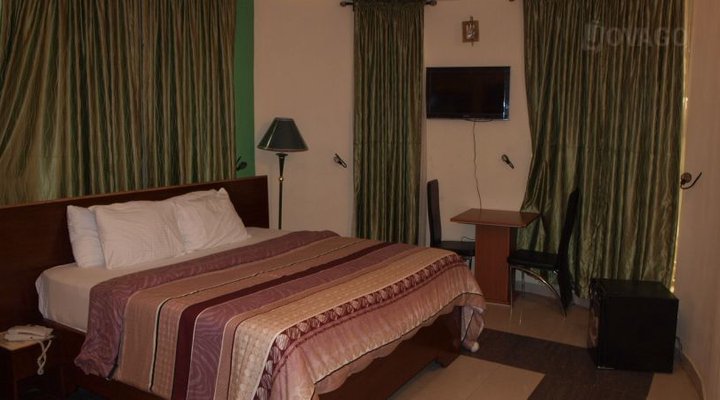 House 23 (Guest House)