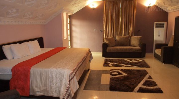 House 23 (Guest House)