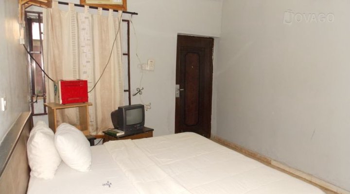 Silver Gate Hotels