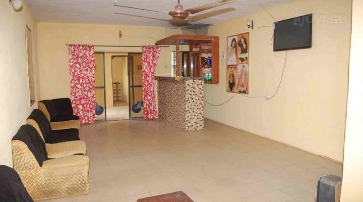 Gollico Hotel and Suites