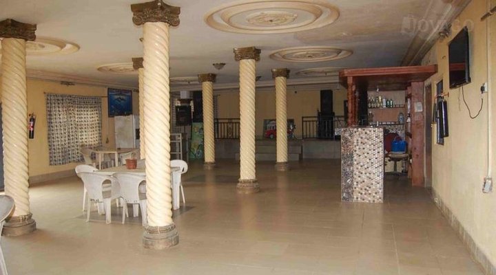 Gollico Hotel and Suites