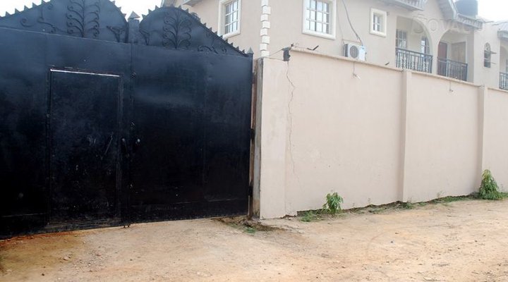 Alexbenitas Guest House
