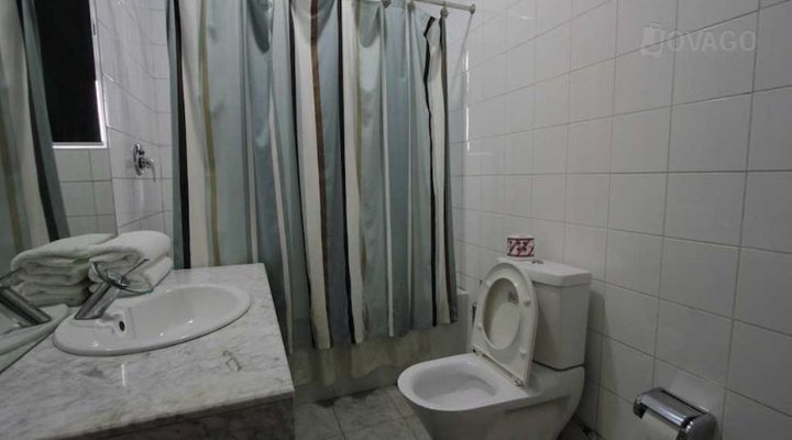 Villa Picasso (Adetokunbo Ademola)