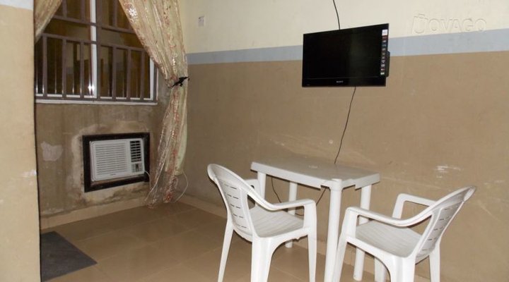 Afrique Continental Hotel, Aluu