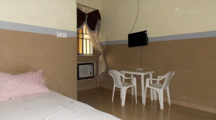 Afrique Continental Hotel, Aluu