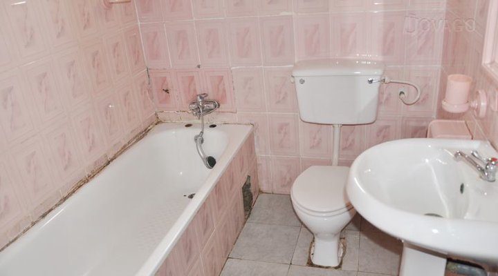 De Reggys Hotel & Suites Annex