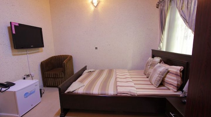 De Mainbowl Hotel and Suites