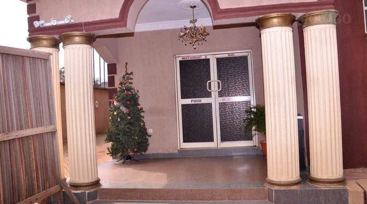 Fijedom Hotel & Suites