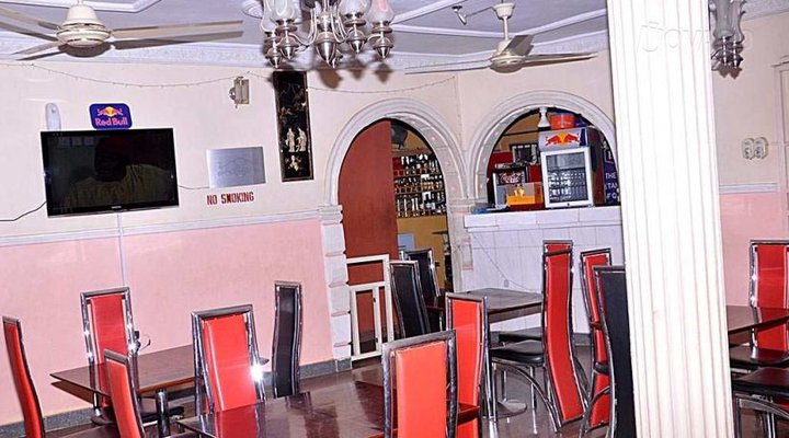 Fijedom Hotel & Suites