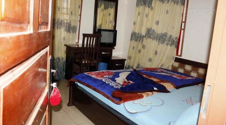 Exquisite Gold Hotel