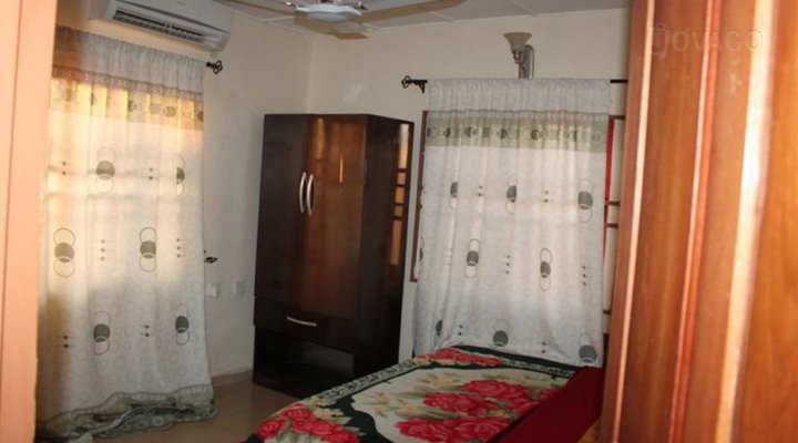 Exquisite Gold Hotel