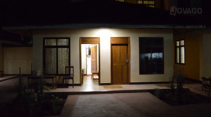 Twiga Lodge & Campsite