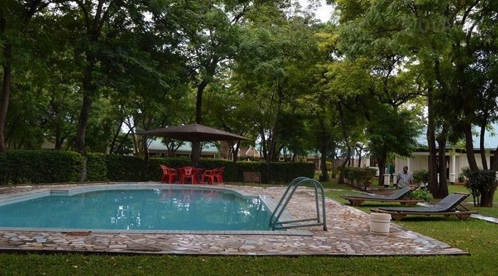 Twiga Lodge & Campsite