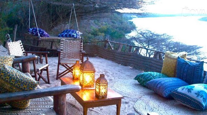 Mike's Camp Kiwayu Island