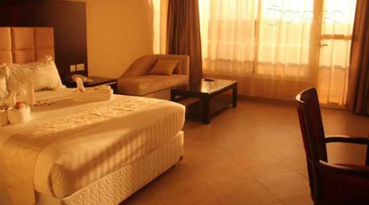 Landmark Beach Resort And Conference Centre